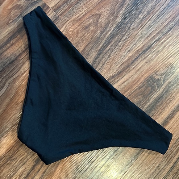 NWOT L*Space Sensual Solid Sandy Classic Bikini Bottom - Picture 9 of 13